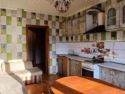 квартира по адресу Драгоманова, 1Е
