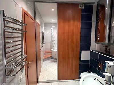 квартира за адресою Анни Ахматової вул., 47
