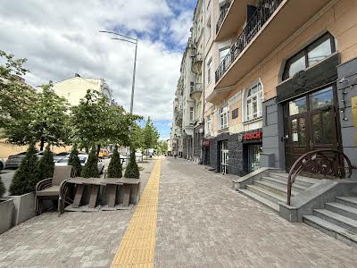 коммерческая по адресу Евгения Чикаленко ул. (Пушкінська), 25