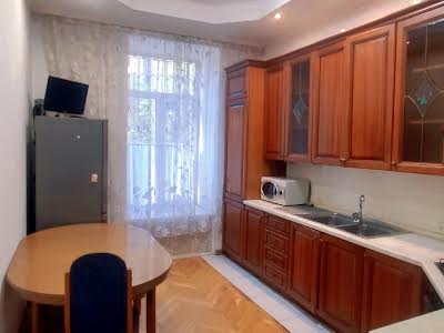квартира по адресу Киев, Олеся Гончара ул., 32-Б