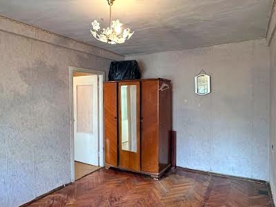 квартира за адресою Празька вул., 27