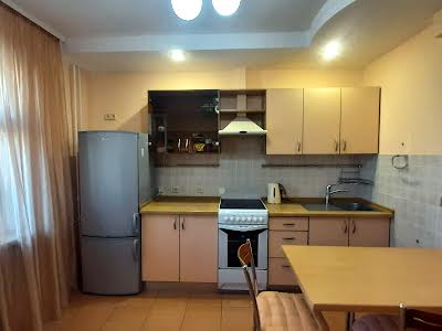 квартира за адресою Лариси Руденко вул., 21