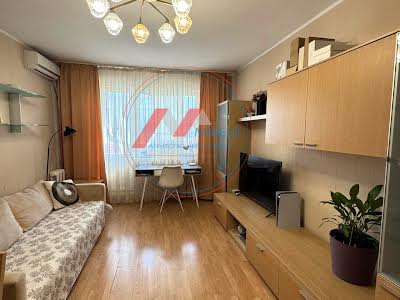 квартира по адресу Приречная ул., 1