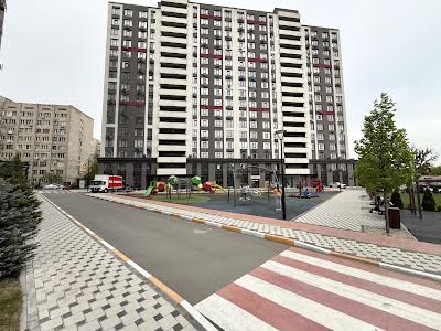 квартира за адресою Київ, Любомира Гузара просп. (Космонавта Комарова), 15