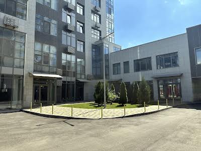 комерційна за адресою Трускавецька вул., 10г