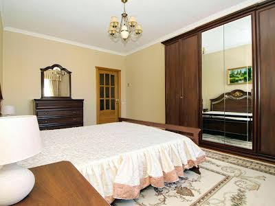 квартира за адресою Київ, Старонаводницька вул., 13