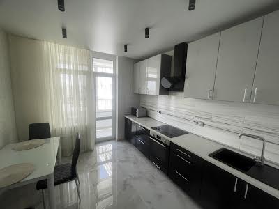 квартира за адресою Драгоманова вул., 10