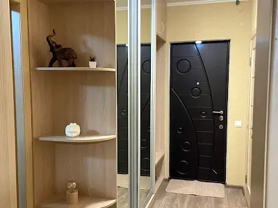 квартира по адресу Ревуцкого ул., 42-А