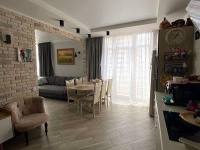 квартира за адресою Сім'ї Кульженків вул. (Петра Дегтяренка), 31-А