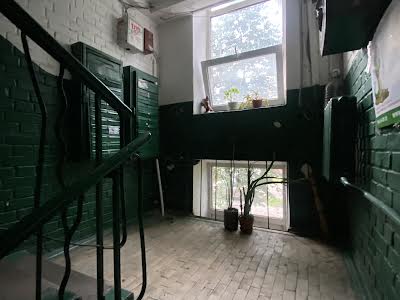 квартира за адресою Верховної Ради бульв., 25