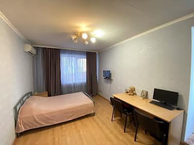 квартира за адресою Бориспільська вул., 6