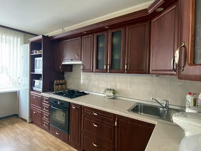 квартира за адресою Калинова вул., 77