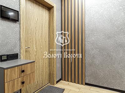 квартира за адресою Салютна вул., 2