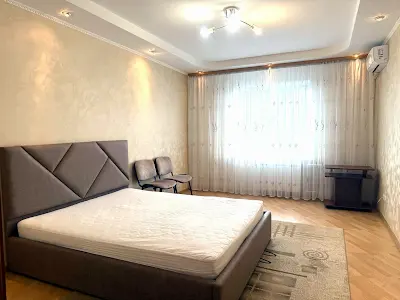 квартира за адресою Федора Ернста вул., 12