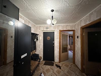 квартира за адресою Автозаводська вул., 93