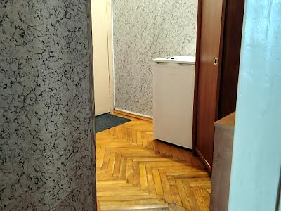 квартира за адресою Академіка Стражеска вул., 11
