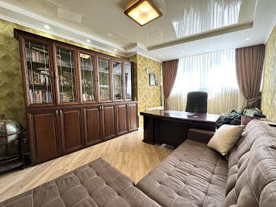 квартира за адресою Воскресенська вул., 14б