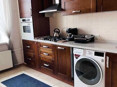 квартира по адресу Строителей ул., 30
