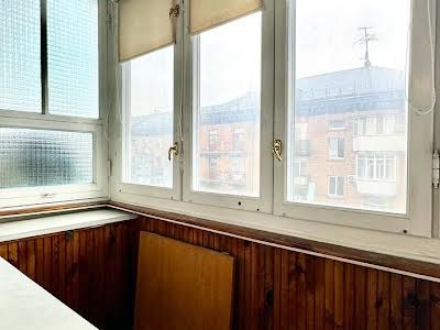 квартира по адресу Лейпцизька, 3