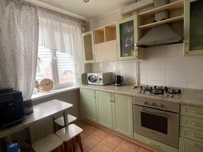 квартира за адресою Героїв просп., 12