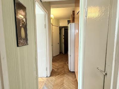квартира за адресою Ореста Левицького вул. (Академіка Курчатова), 8