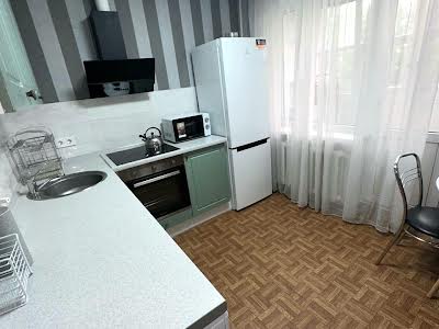 квартира по адресу Митрополита Василия Липковского ул. (Урицкого), 24