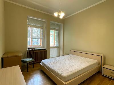 квартира за адресою Обсерваторна вул., 10