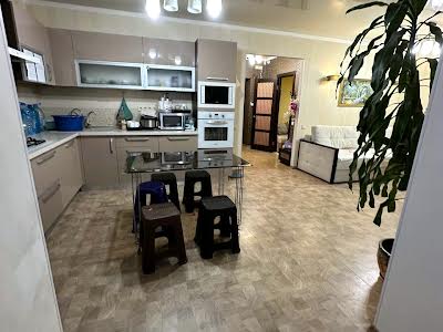 квартира за адресою Старицького вул., 20/3