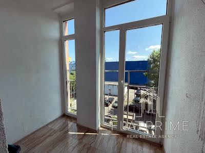 квартира за адресою Регенераторна вул., 4