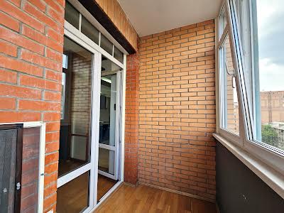 квартира за адресою Панаса Мирного вул., 8