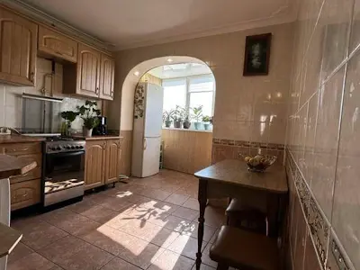 квартира за адресою Миколи Ушакова вул., 4