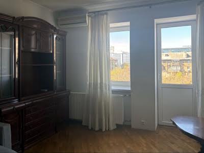 квартира за адресою Київ, Юрківська вул., 28
