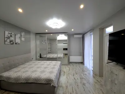 квартира по адресу Единства ул., 4