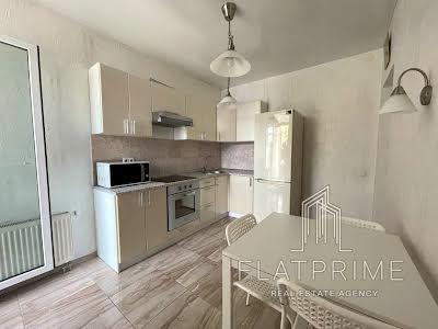 квартира за адресою Регенераторна вул., 4