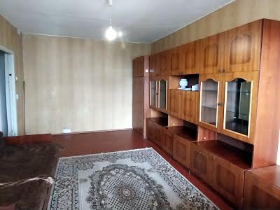 квартира по адресу Ревуцкого ул., 13