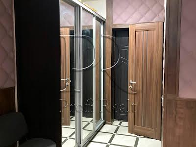 квартира за адресою Академіка Шалімова вул., 61А
