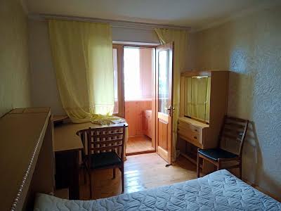 квартира за адресою Новоукраїнська вул., 1/3а