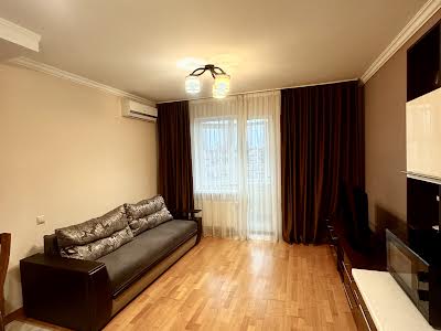 квартира за адресою Дегтярівська вул., 25к1
