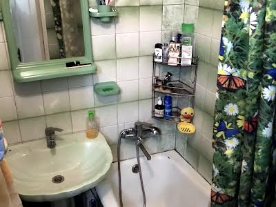 квартира за адресою Раїси Окіпної вул., 5