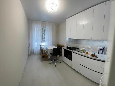 квартира за адресою Київ, Метрологічна вул., 107а