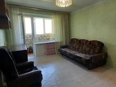 квартира по адресу Тополя-2 ул., 40