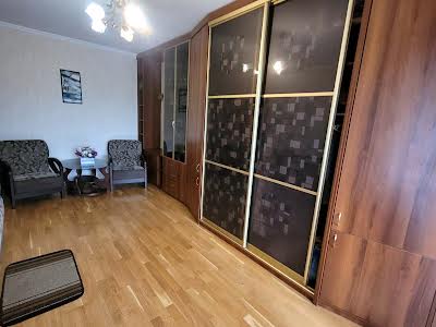 квартира за адресою Ризька вул., 16
