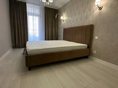 квартира за адресою Регенераторна вул., 4