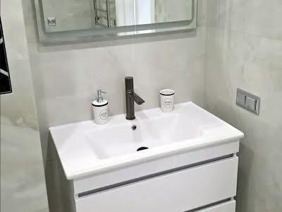 квартира за адресою Київ, Михайла Максимовича вул. (Онуфрія Трутенка), 28е
