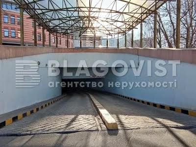 комерційна за адресою Лесі Українки бульв., 23б