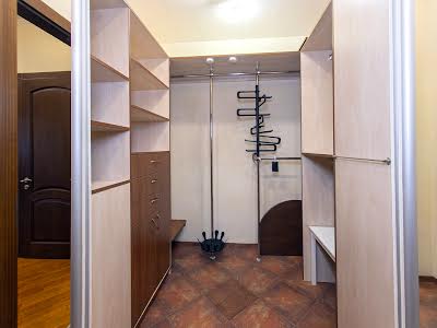 квартира за адресою Богдана Хмельницького вул., 41
