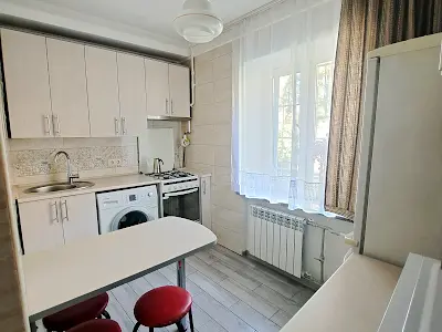 квартира за адресою Братів Малакових вул. (Бориса Житкова), 5