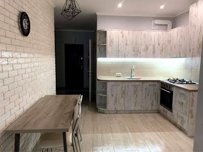 квартира за адресою Київ, Юнацька вул., 4