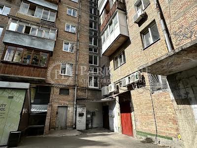 квартира за адресою Солом'янська вул., 14