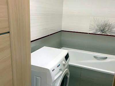 квартира по адресу Ревуцкого ул., 42-А